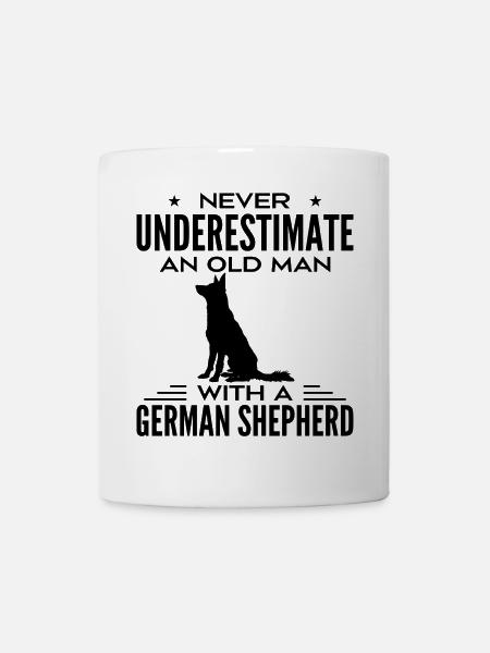Never Underestimate Old Man With A German Shepherd - Mug blanc - blanc