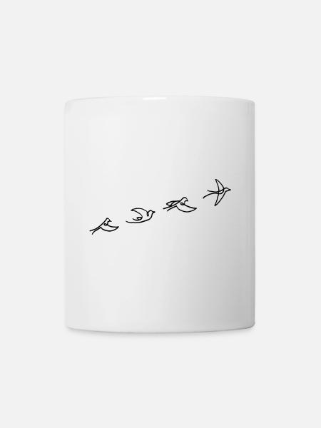 Der Flug des schwarzen Vogels - Tasse - Weiß