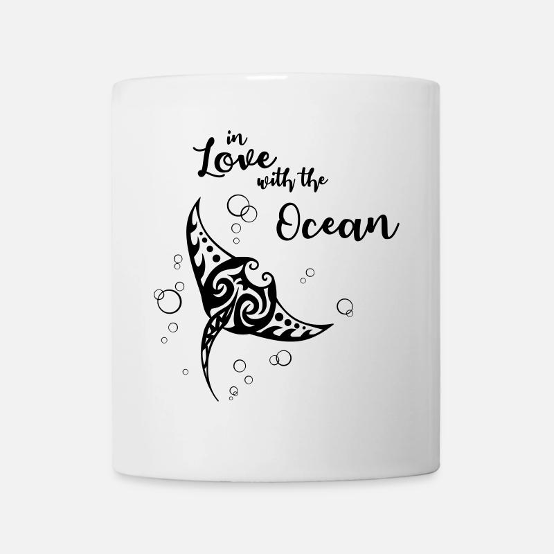 In Love with the Ocean - Manta - Tasse - Weiß