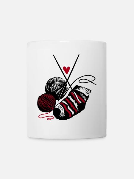 Wolle, Stricknadeln und Herzen – Handarbeit Fan - Tasse - Weiß