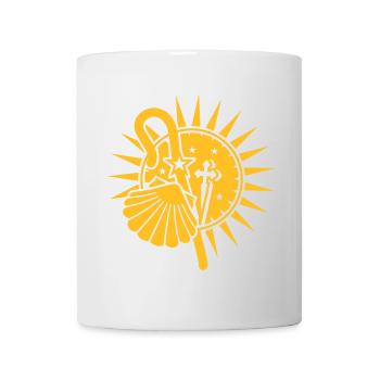 Pilgern Jakobsmuschel mit Pilgerstab und Kreuz - Tasse - Weiß - Vorne