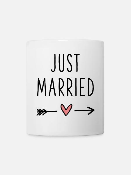 Just Married heart arrow love honeymoon - Mug - white
