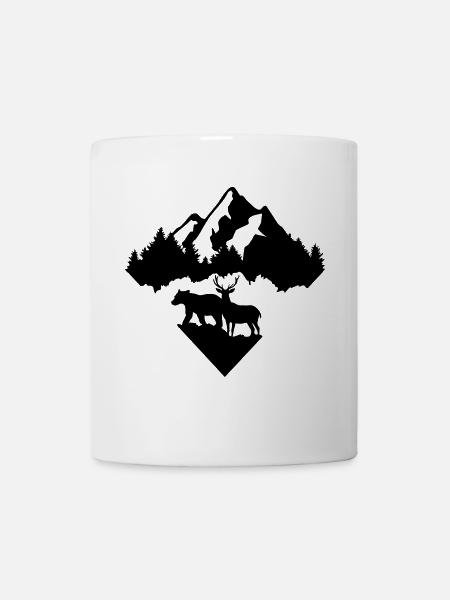 Bär, Hirsch, Wald und Berge - Tasse - Weiß