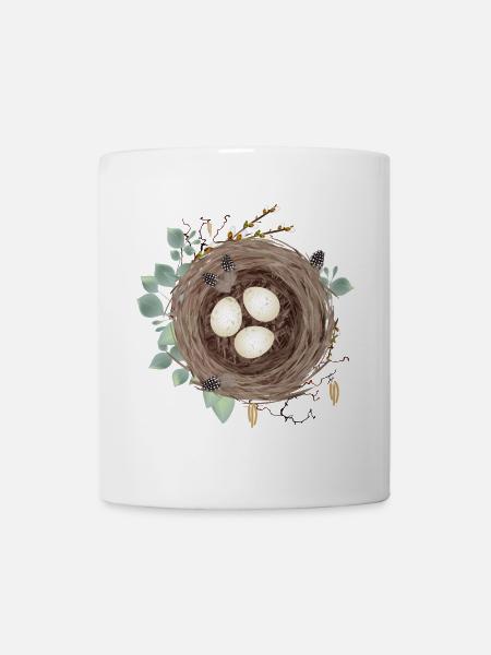 Vogelnest oder Osternest mit drei Eier und Federn - Tasse - Weiß