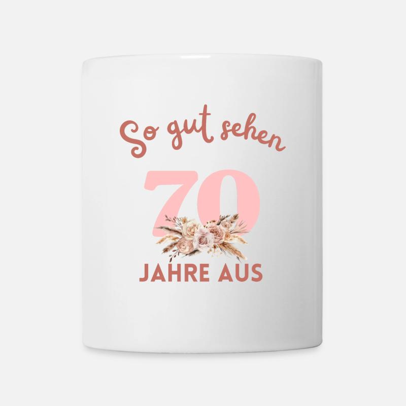 So gut sehen 70 Jahre aus! Boho, personalisierbar - Tasse - Weiß