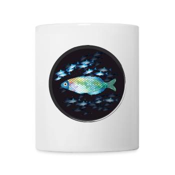 farbenfroher Fisch inmitten eines Fischschwarms - Tasse - Weiß - Vorne