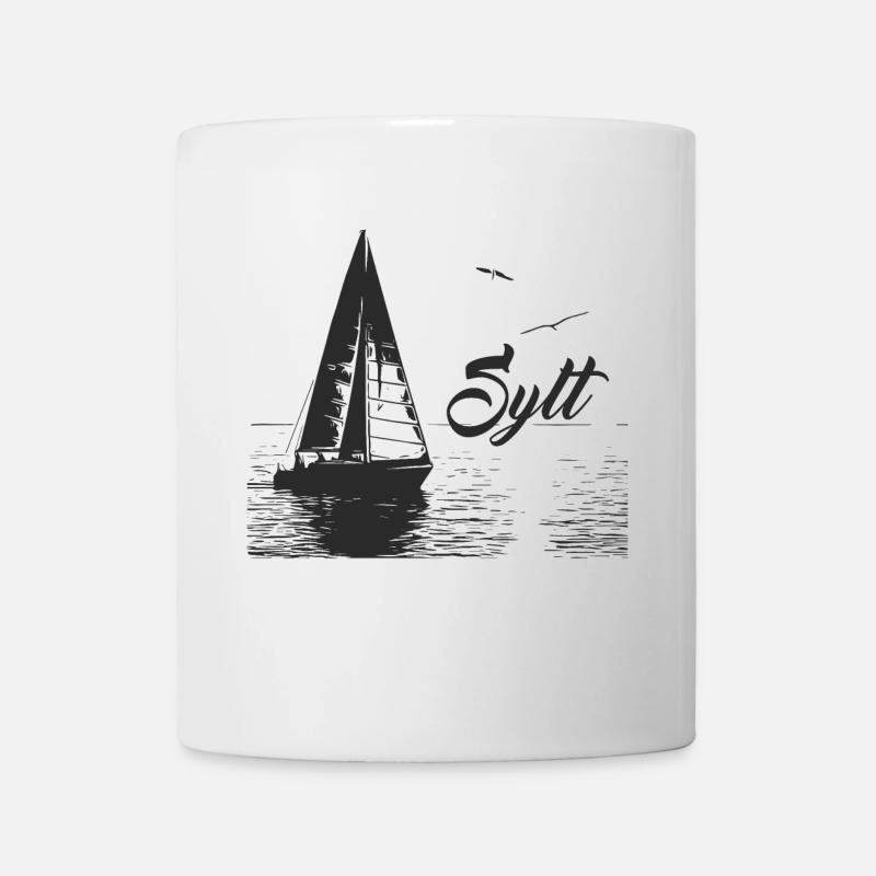 Sylt Segelboot und 2 Möwen - Tasse - Weiß
