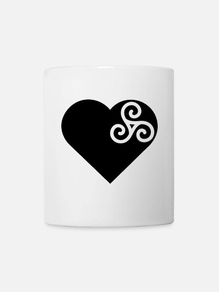 Amour de la Bretagne. Coeur et triskell. - Mug blanc - blanc
