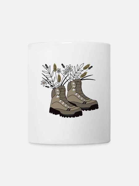 Wanderstiefel mit Wiesen-Blumen gefüllt - Tasse - Weiß