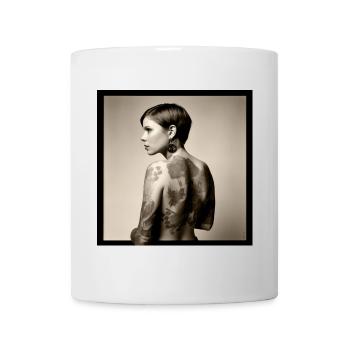 Portrait femme 04 Tatoo - Mug blanc - blanc - Devant