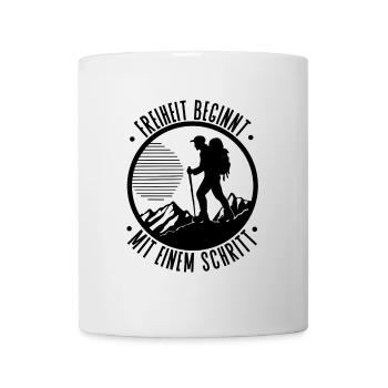 Freiheit beginnt mit einem Schritt Wandern - Tasse - Weiß - Vorne