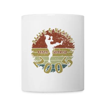 20. Geburtstag Alive and kickin since 03/2005 - Tasse - Weiß - Vorne