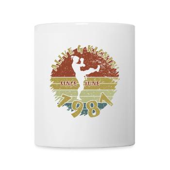 44. Geburtstag Alive and kickin since 06/1981 - Tasse - Weiß - Vorne