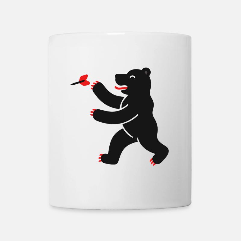 Bär beim Dart - Tasse - Weiß