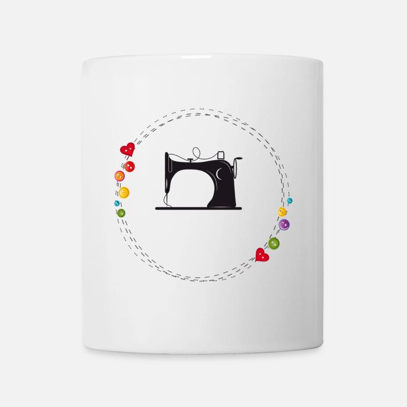 nostalgisch stilisierte Nähmaschine mit Knöpfe - Tasse - Weiß