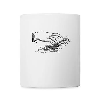 Main sur clavier - Mug blanc - blanc - Devant