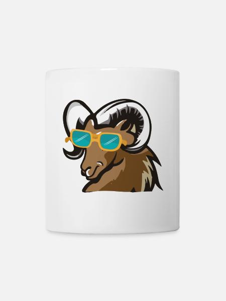 Ram mit Sonnenbrille - Tasse - Weiß