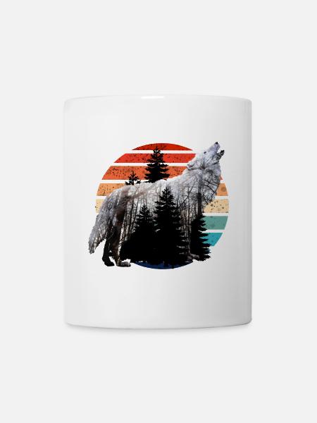 heulender Wolf Doppelbelichtung mit Retro Sunset - Tasse - Weiß