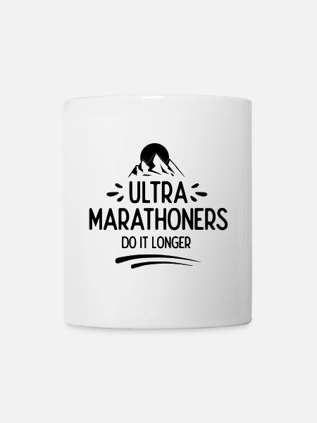 Ultra-Marathonläufer machen es länger - Tasse - Weiß