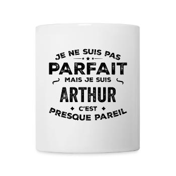 Arthur – Un Prénom, Une Légende Drôle et Fière - Mug blanc - blanc - Devant