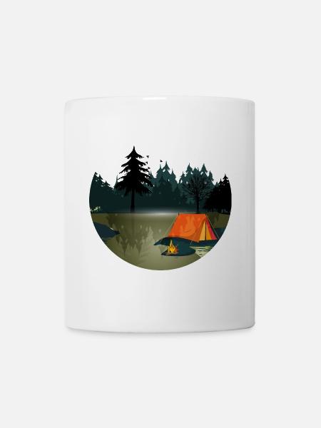 Tente et feu de camp dans la forêt sombre - Mug blanc - blanc