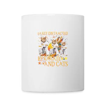 Lässt sich leicht von Karate und Katzen ablenken - Tasse - Weiß - Vorne