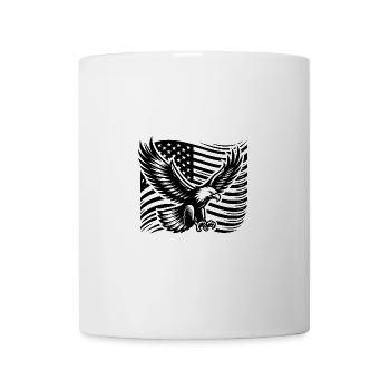 Large powerful eagle in front of the USA flag - Mug - white - Front