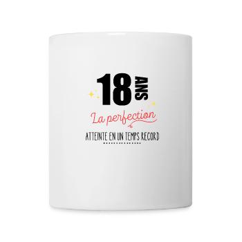 La perfection cadeau anniversaire 18 ans humour - Mug blanc - blanc - Devant