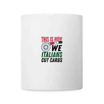 C’est ainsi que nous, les Italiens, réduisons les glucides - Mug blanc - blanc - Devant