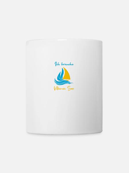 Ich brauche Vitamin See - Tasse - Weiß
