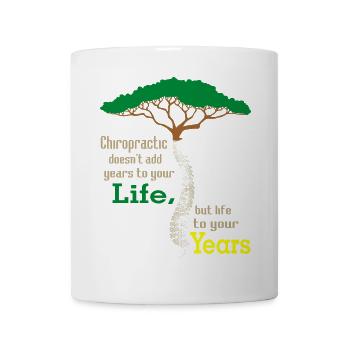 Wachsendes Baum Motiv mit Wirbeldesign - Tasse - Weiß - Vorne
