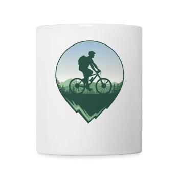 Mountainbiker vor Wald und Bergen - Tasse - Weiß - Vorne