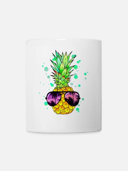 Ananas mit cooler Beach Sonnenbrille - Tasse - Weiß