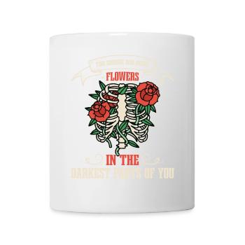 Des fleurs dans les parties les plus sombres de vous ! - Mug blanc - blanc - Devant