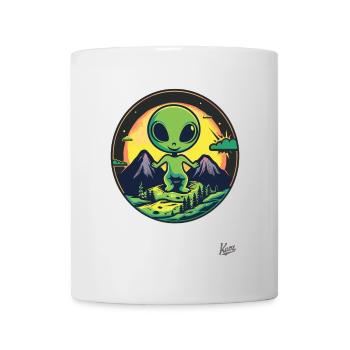ein süßer grüner Alien liebt die Natur - Tasse - Weiß - Vorne