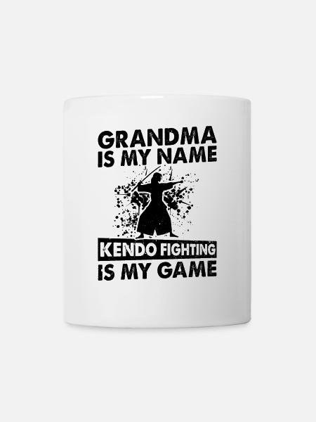 Kendo, mamie, c’est mon nom, le combat Kendo, c’est mon jeu - Mug blanc - blanc