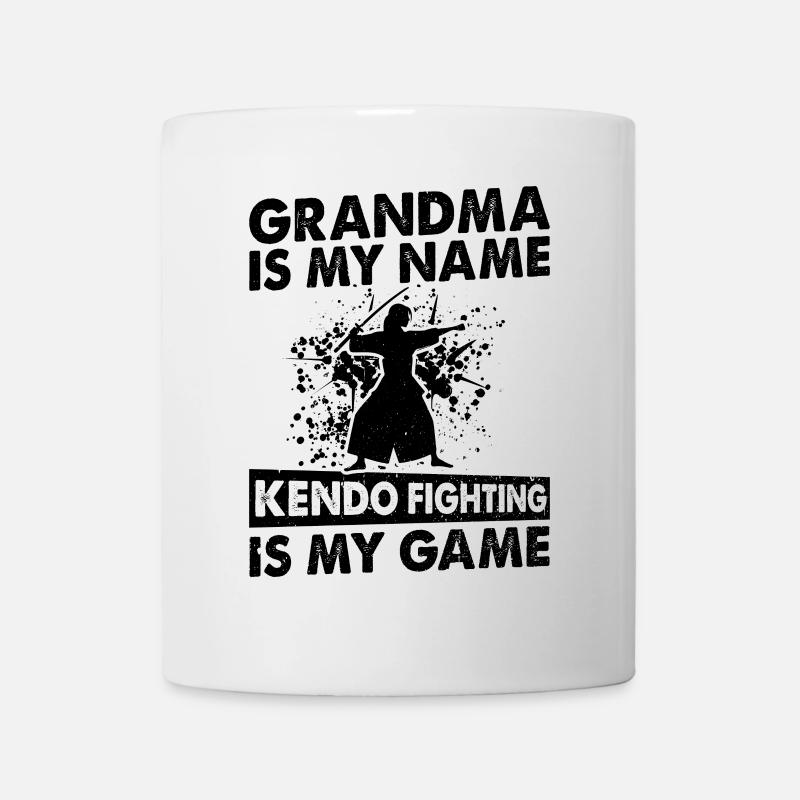 Kendo, mamie, c’est mon nom, le combat Kendo, c’est mon jeu - Mug blanc - blanc