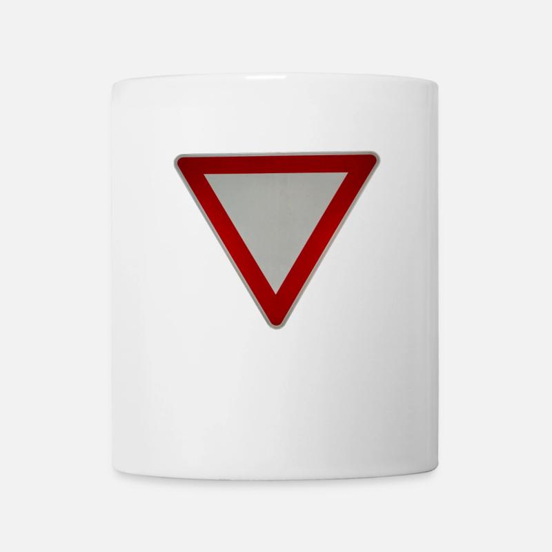 Vorfahrt achten - Tasse - Weiß