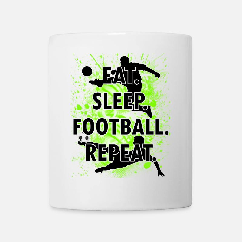 eat sleep Fussball repeat - Tasse - Weiß