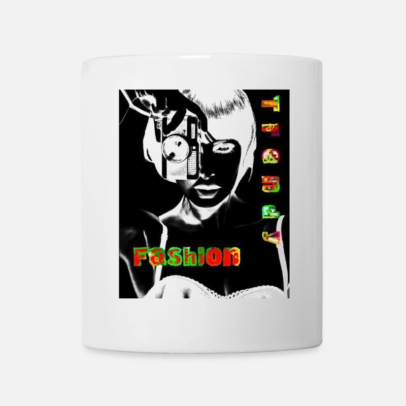 Tendance de la mode élégante avec un look futuriste - Mug blanc - blanc
