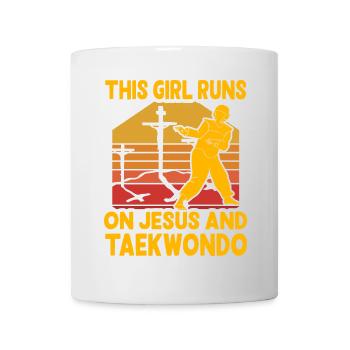 Cette fille court sur Jésus et le taekwondo - Mug blanc - blanc - Devant