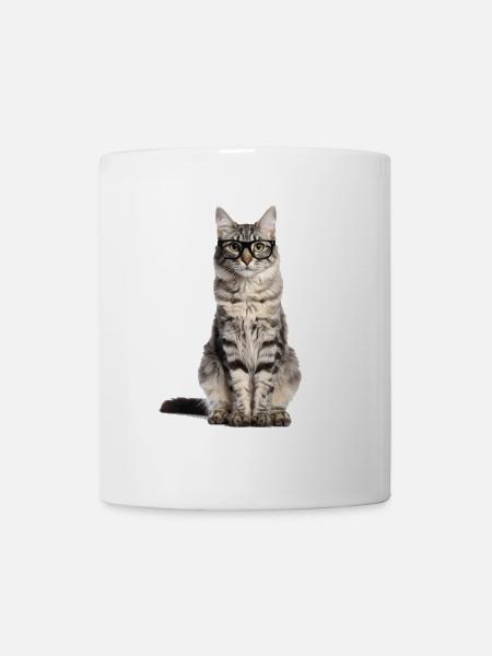 Getigerte Katze mit Brille – Wild at Heart - Tasse - Weiß