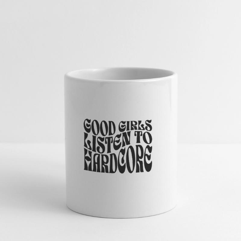 Mädchen hören Hardcore Techno Tasse