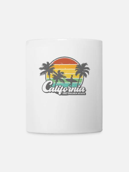 California Retro Surfer Palmen Strand Urlaub - Tasse - Weiß