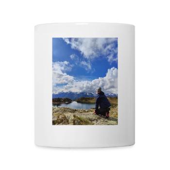 Hiker facing the alpine sky - Mug - white - Front