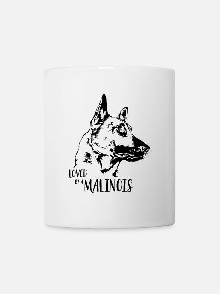 Aimé par un chien malinois disant chiens Wilsigns - Mug blanc - blanc