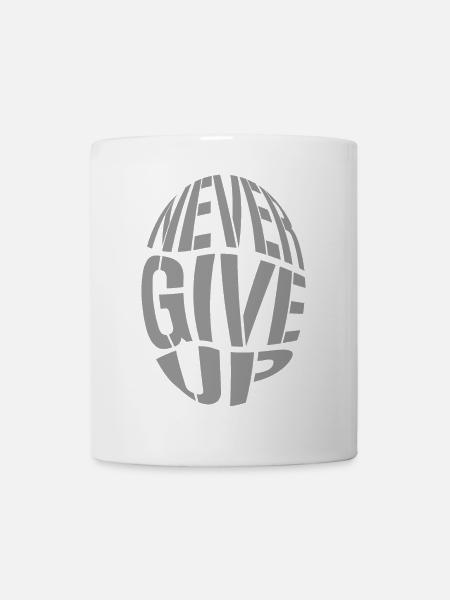 Großer, sperriger 3D-Text, gib niemals auf - Tasse - Weiß