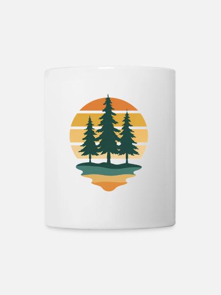 Coucher de soleil rétro à feuilles persistantes dans une nature sauvage - Mug blanc - blanc