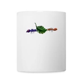 2 ants carry leaf in teamwork - Mug - white - Front