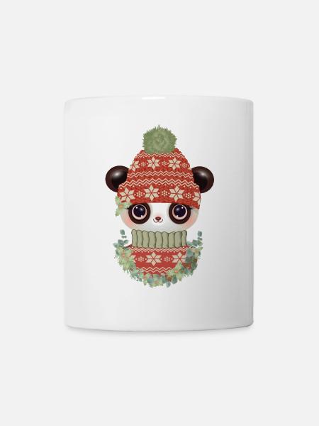 niedlicher Panda mit Pullover,Bommelmütze & Kranz - Tasse - Weiß